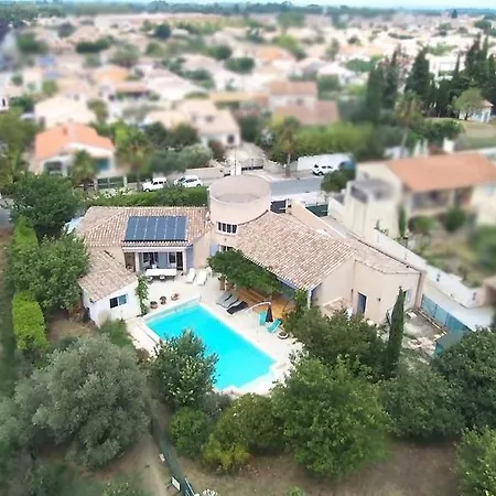 Michele Et Didier Lin 4* Saint-Laurent-dʼAigouze